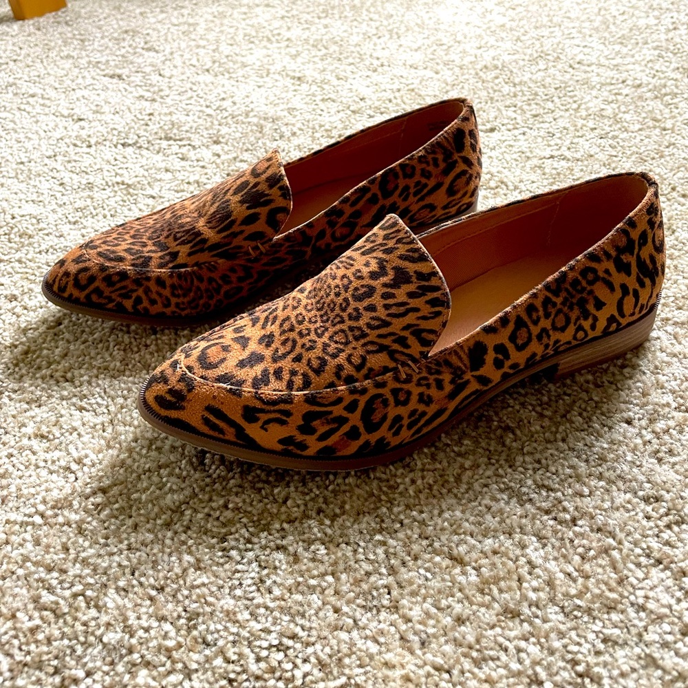 women’s animal leopard  print loafers size 7.5 Chinese laundry from Hudson Bay